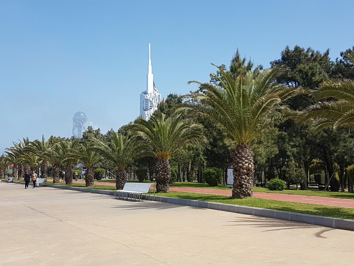 The Starry Night Apartment Batumi Eksteriør bilde